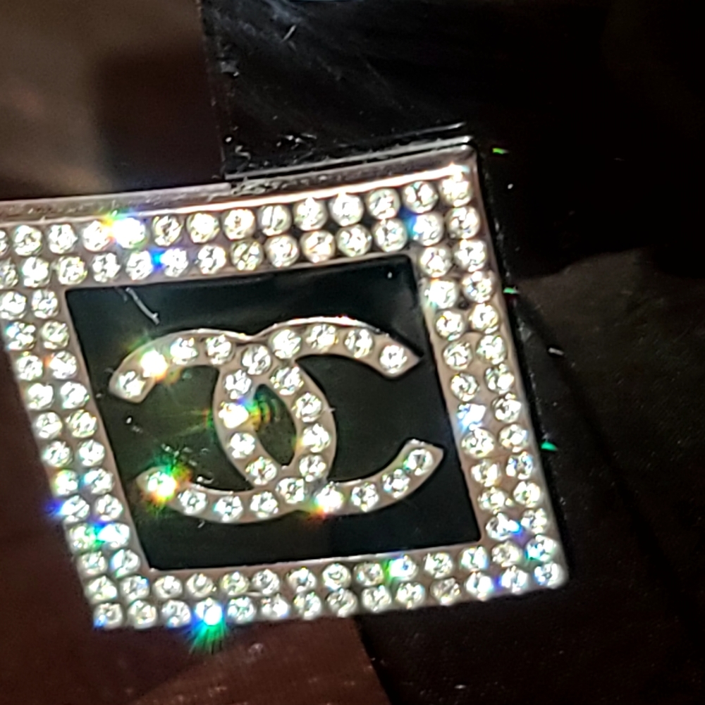 CHANEL logo oversized Ski Shield sunglasses in black w/Swarovski crystal CC embl - Picture 7 of 15